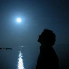 Hãy nghe khi bạn buồn nhất, cả thế giới chẳng ai quan tâm...hãy tự an ủi lấy mình.