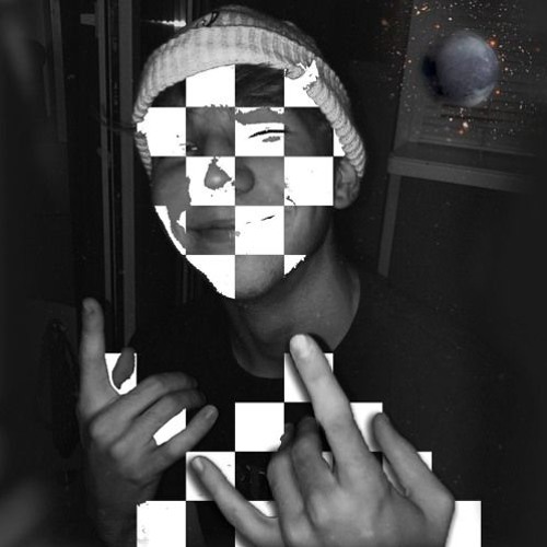 Pluuto, Nublu, Reket - SOS