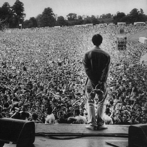 Oasis - Columbia (live at knebworth)