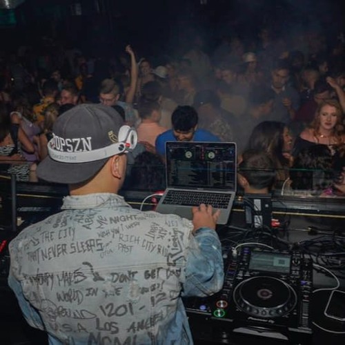 DJ EDDIE RECKLESS - (PEAK HOUR MIX THROWBACKS)