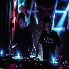 DJ Iska & DJ Saul Live At Ravers In The Mix