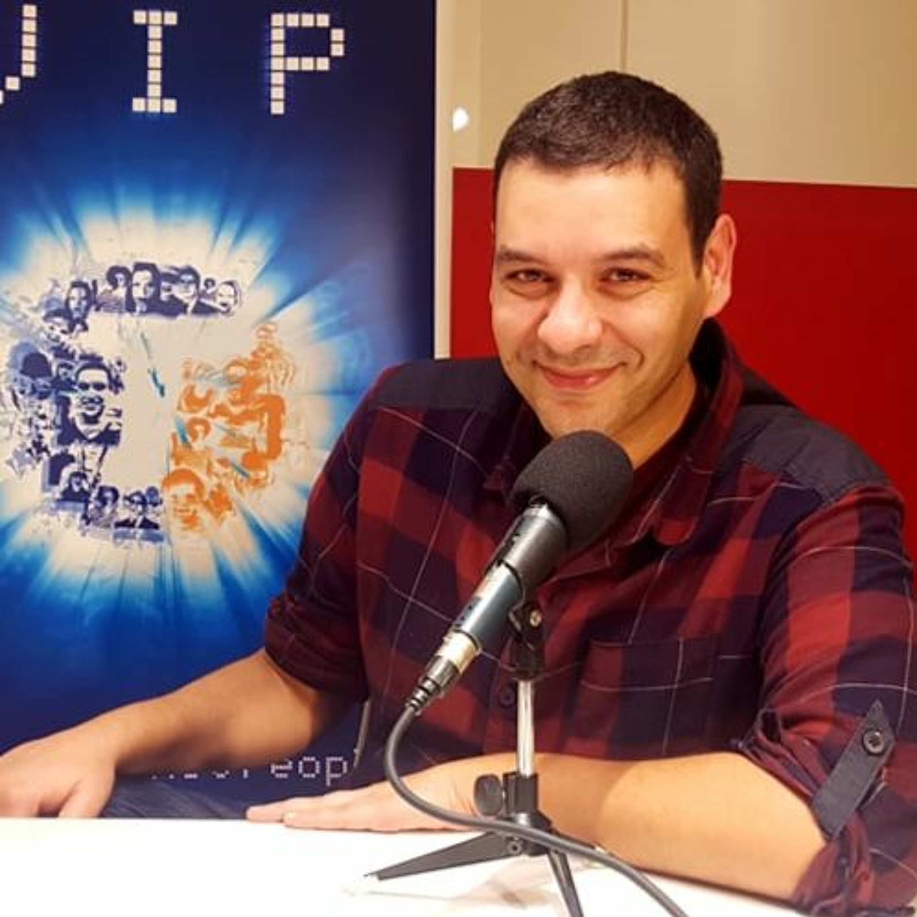 DigiClub Bits: Pourquoi Facebook nous suggère des amis à qui on a simplement pensé ? (Ep112) episode artwork