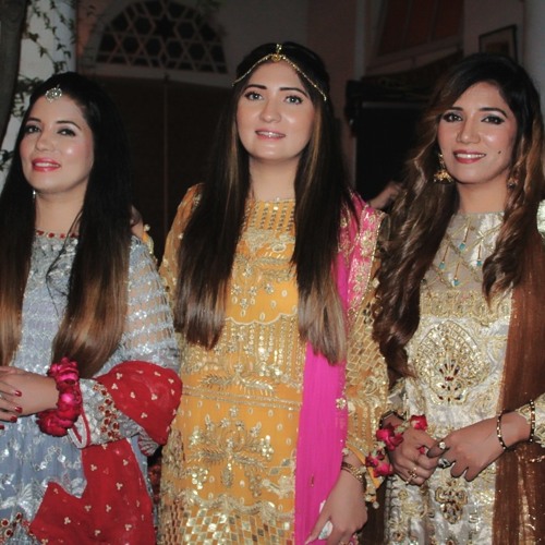 Lathay di chadar by Manwa Sisters