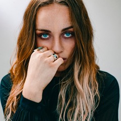 Gypsy Girl - Zella Day (live Acoustic Audio)