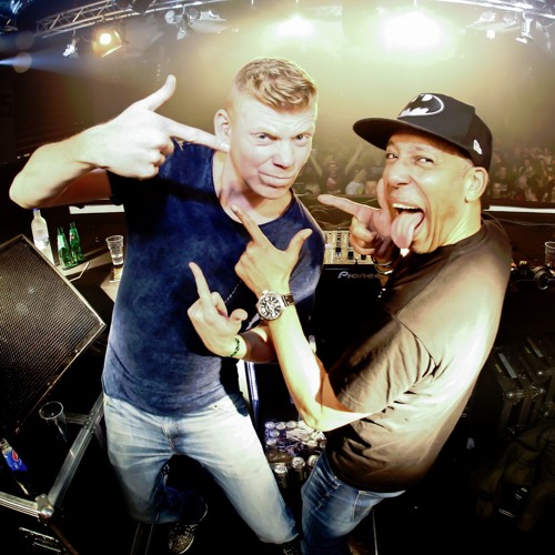 Darkraver's Vinyl Attack Ft Dj Ruthless Part 1
