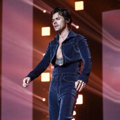 Harry Styles- What Makes You Beautiful (Live at Capital's Jingle Bell Ball 2019)