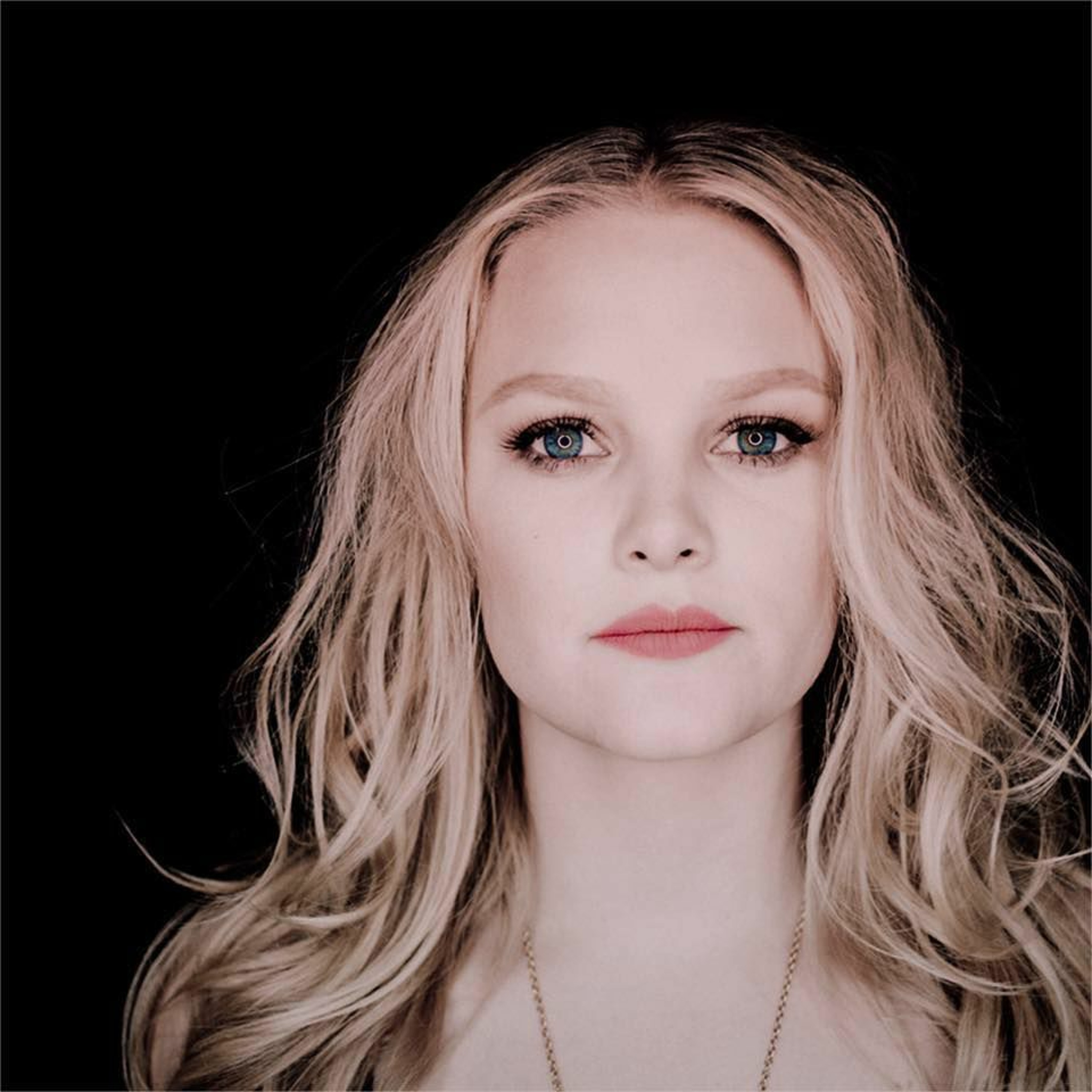 E111 - Hailey Whitters - Nashville Singer-songwriter episode artwork