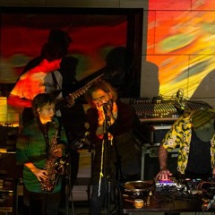 Dada Ballada Live @ Modem