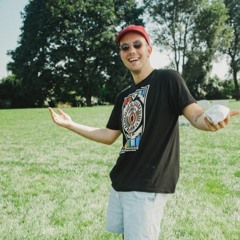 throw ur hands in the mac ayres