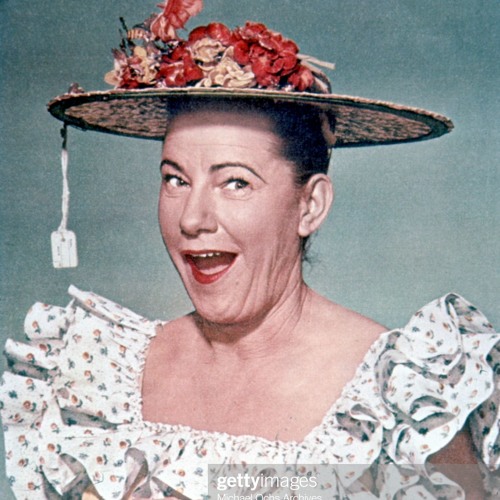 Why did Minnie Pearl ALWAYS wear a price tag on her hat?