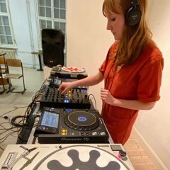 WOMXNIZED RADIO w/ Sara Miller
