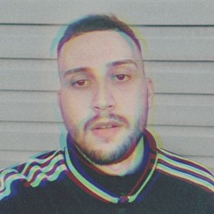 Смотри не на меня