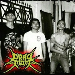 Ngetake Ngasal! PERBEDAAN IDEALISME at Jakarta Kota Station