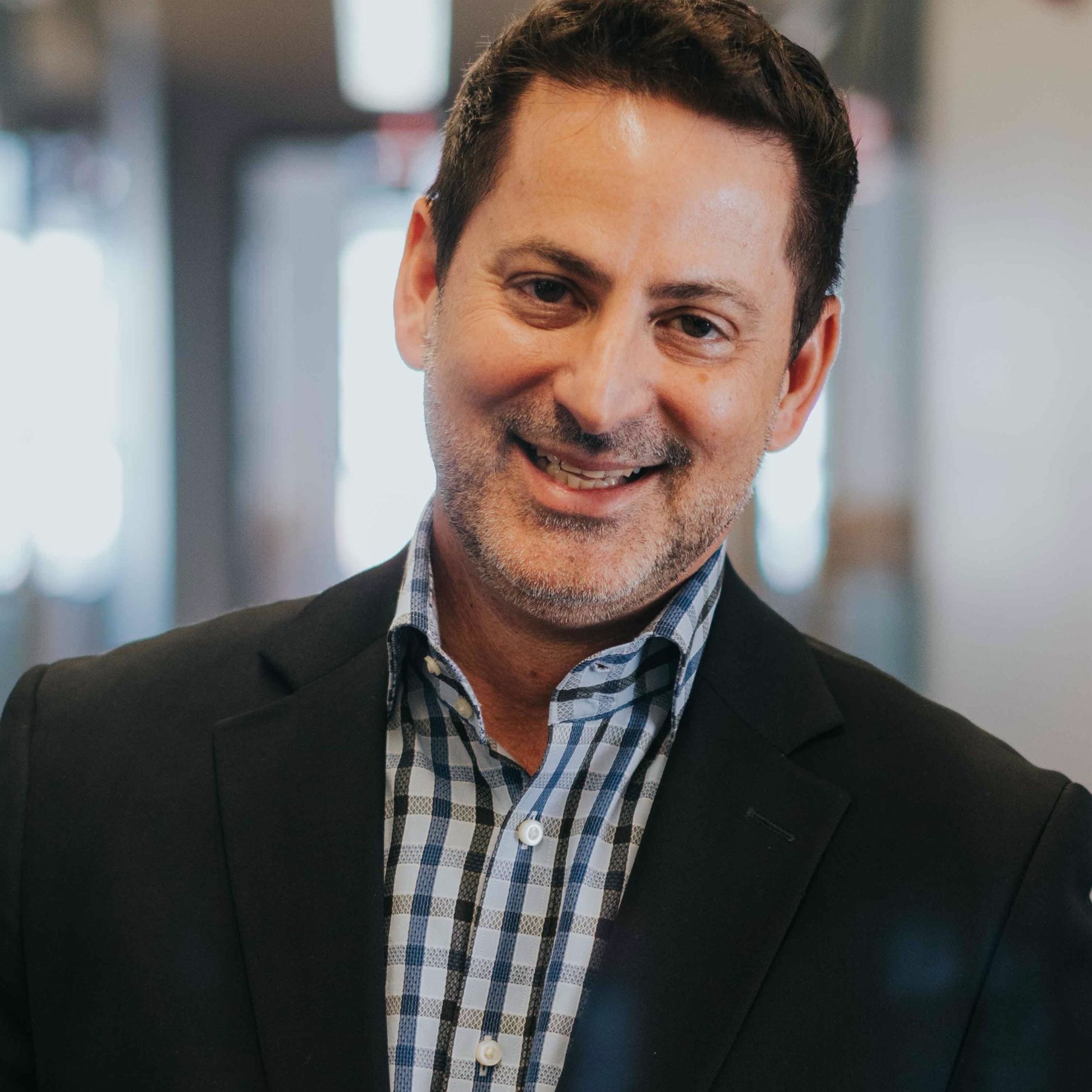 Branding & Marketing: Stephen Linn (AmpliFLY Entertainment)