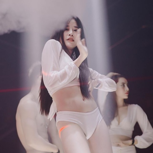 Việt Mix 2020 - Anh Nên Yêu Cô Ấy & Lá Xa Lìa Cành - Hoàng Trung Mix