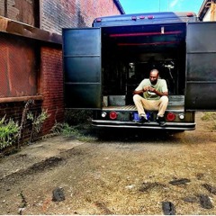 Pockets Stay Flooded Feat. QUE$O