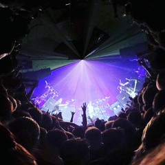 EVERYBODIES FREE TO FEEL GOOD (LIVE)