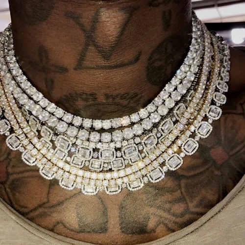 young thug different color diamonds