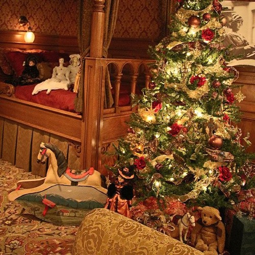 Stream episode Titanic Christmas and Holiday Special by Titanic Museum