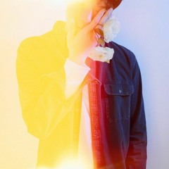 Baek Ji Woong(백지웅)   Gazed At(바라보던)