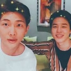 MiniMoni (BTS)- Santa Claus is coming to Town