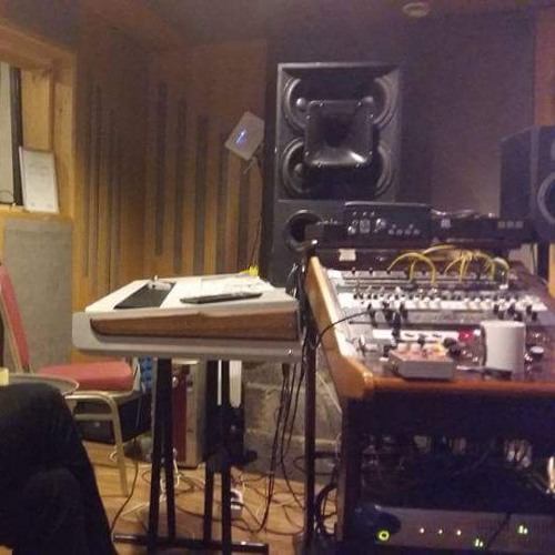 While She Sleeps -Four Walls (cover)