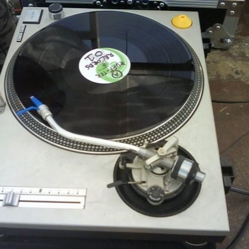 No no no(the wooden bizness) Ruff-Tek and Poison (2007)