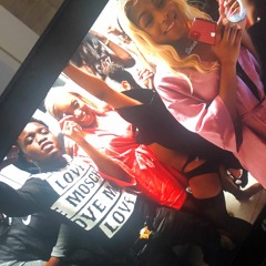 Zoe Walk - MARCOBABY x DZoe x HGrilla x Gaga