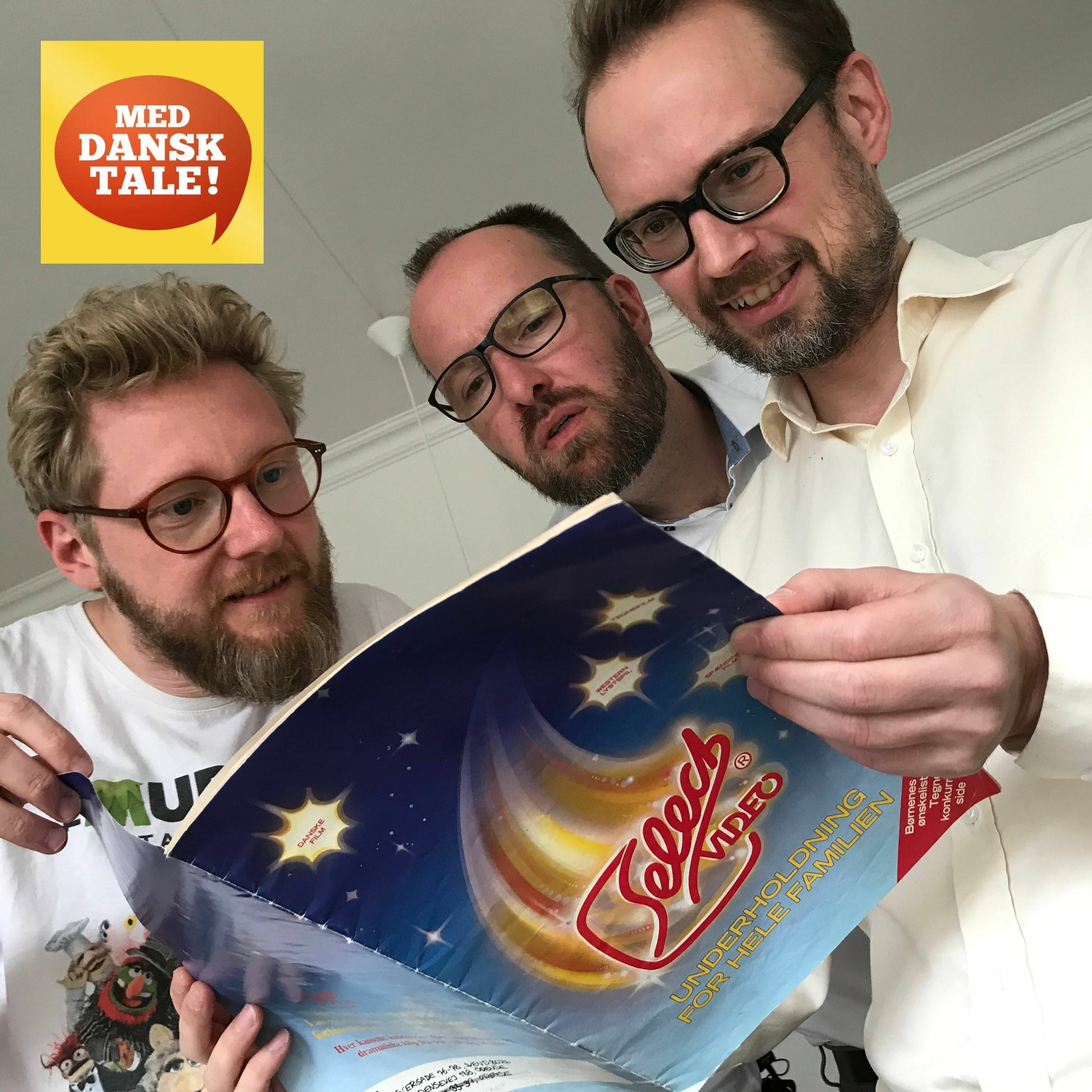 Med dansk tale