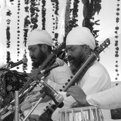 Meraa Baidh Guroo Govindhaa - Bhai Baljeet And Gurmeet Singh