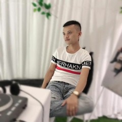Người ta thường nói - ngày mưa rơi - là ngày buồn nhất :(