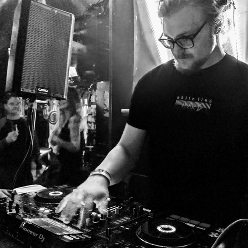 Mudd.Zed @ EinsB New Year's party (blackaud.io ft. Rabatz&Radau)