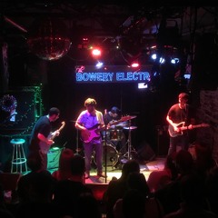 04 - Evan Finds The Third Room (Khruangbin)