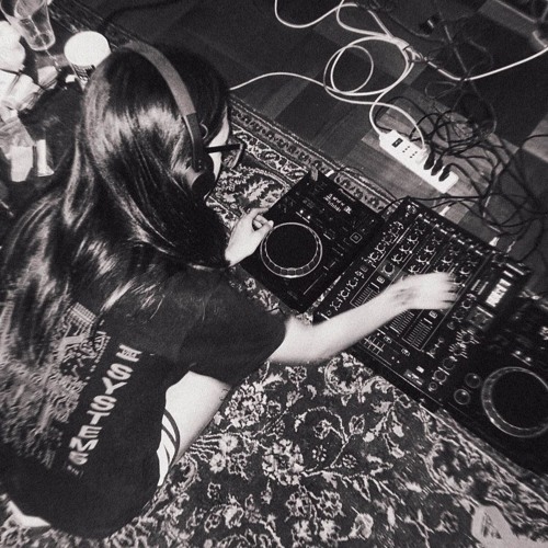 Caustics mixtapes: OCHI, "minimalism"