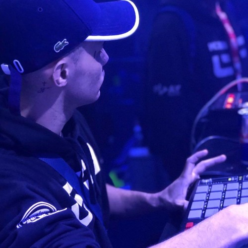 BUCET4 AMIGA VS PIROC4 AMIGA - MC Luuh & MC Lorena - Não é Minha Namorada(DJ Menor PR) 2Mili20