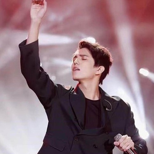 The best voise in world - Dimash  - SOS d'un terrien en détresse -افضل صوت فى العالم