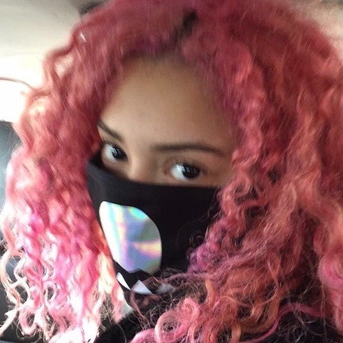 PINK DOLPHIN (IG: @zoomthrax)