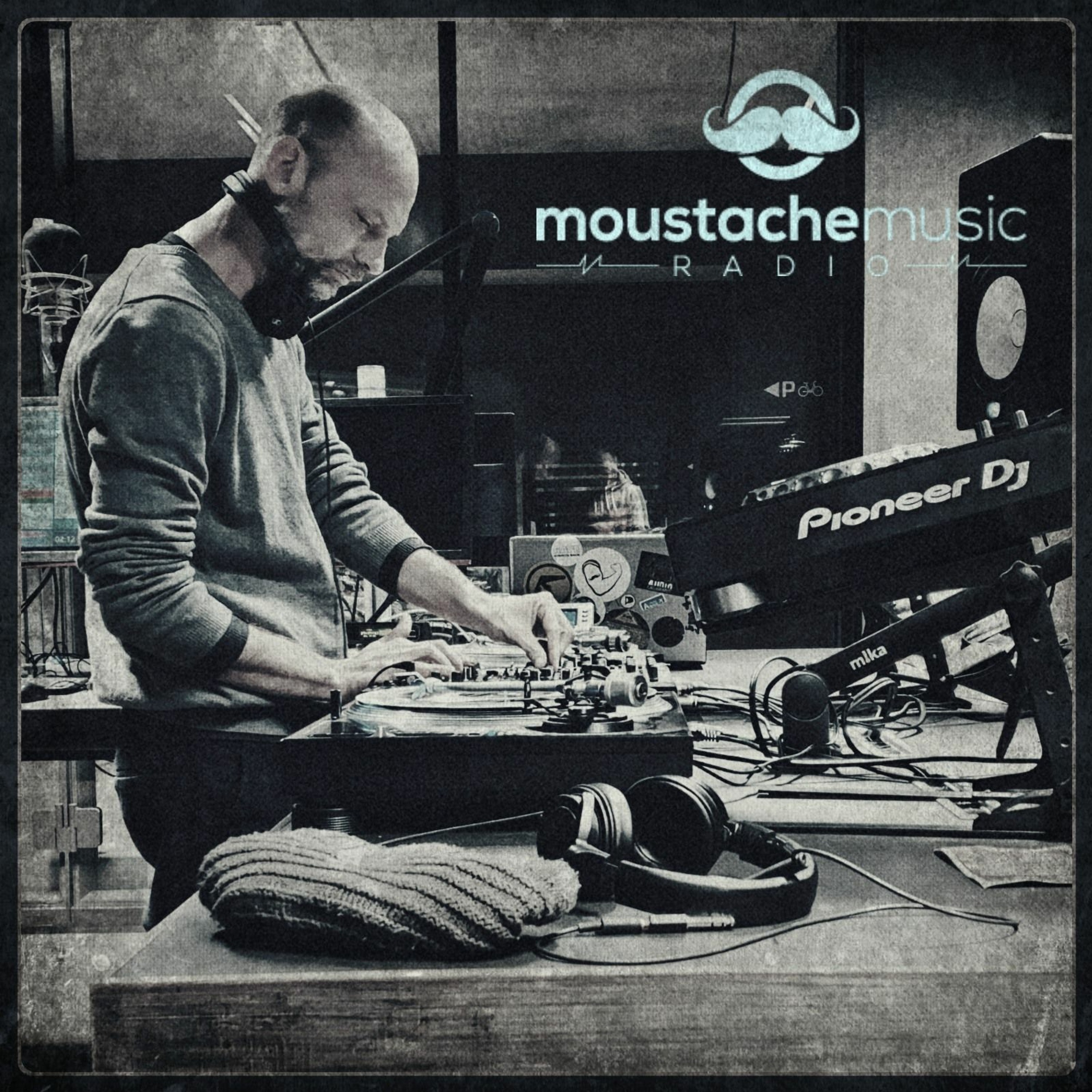 MoustacheMusic