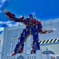 Wolf E Sky - Optimus Prime Gets Rebooted