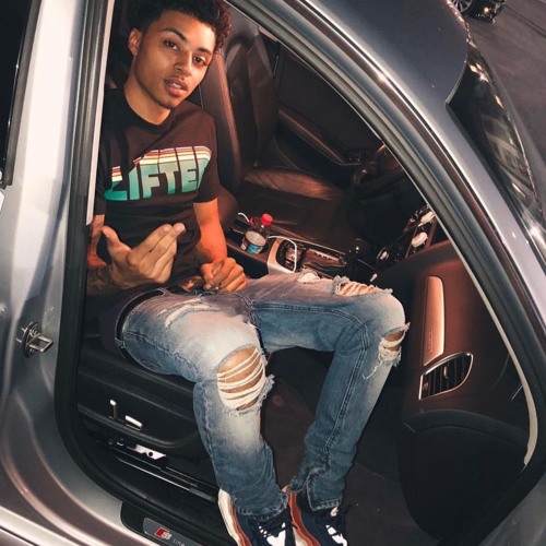 Lucas Coly - Pew (Distant Melodies)