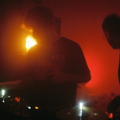 Nikolas' preheat // Amour de Vacances /W Crimson & Nikolas Aasheim (LÄRM)