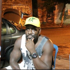 Ela brotou aqui no rato