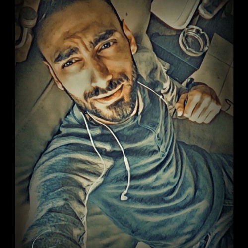 "طيف واختفى" X-RaP Feat MC.Fox