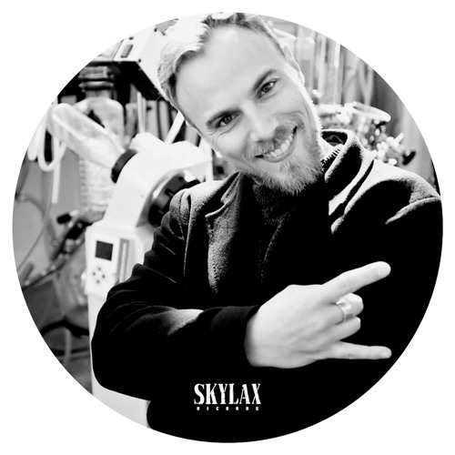 SKYLAX 150 - A2.Lukas Lyrestam "Moving Day"