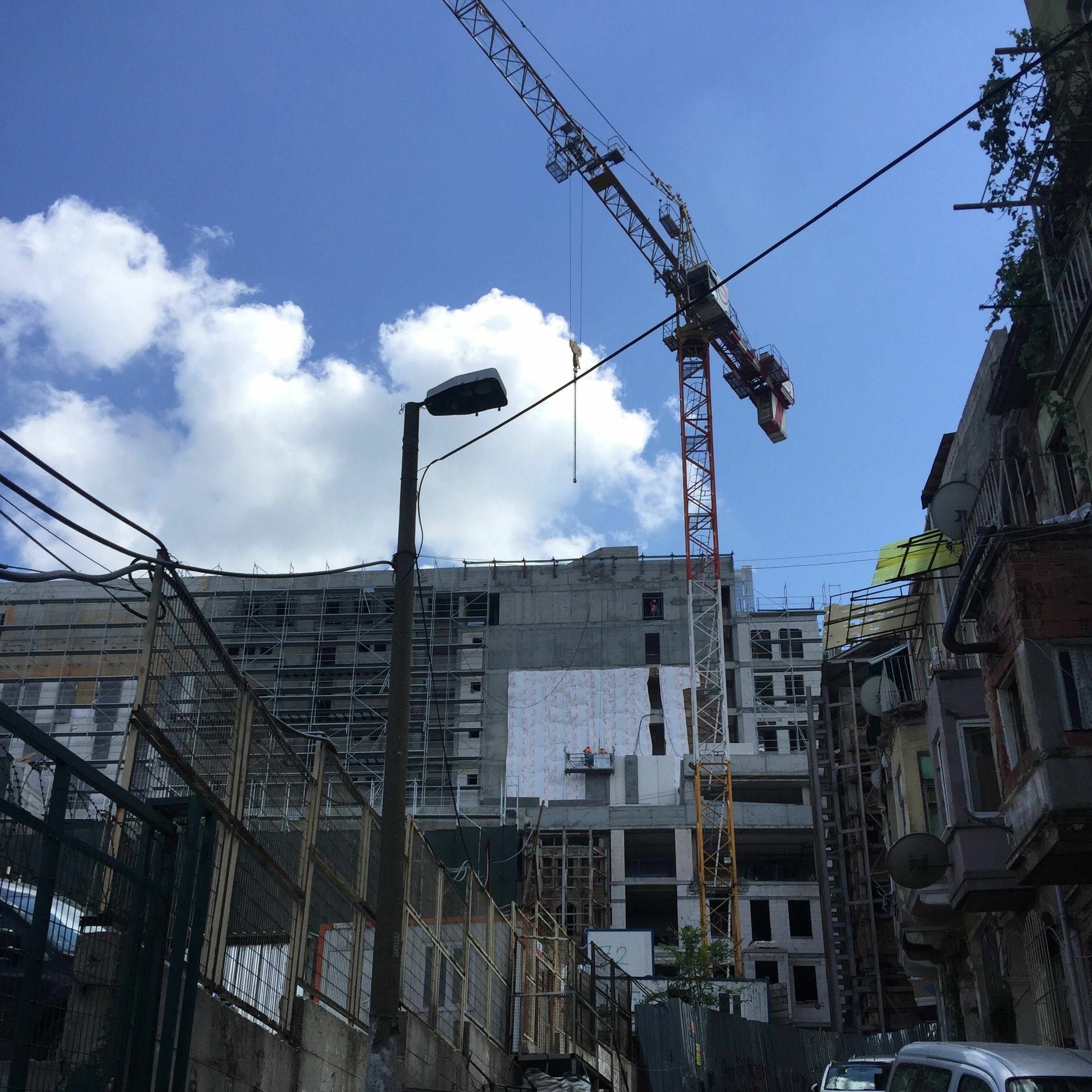Urban Transformation and Resistance in Tarlabaşı: The Politics of Delayed Construction in Istanbul episode artwork