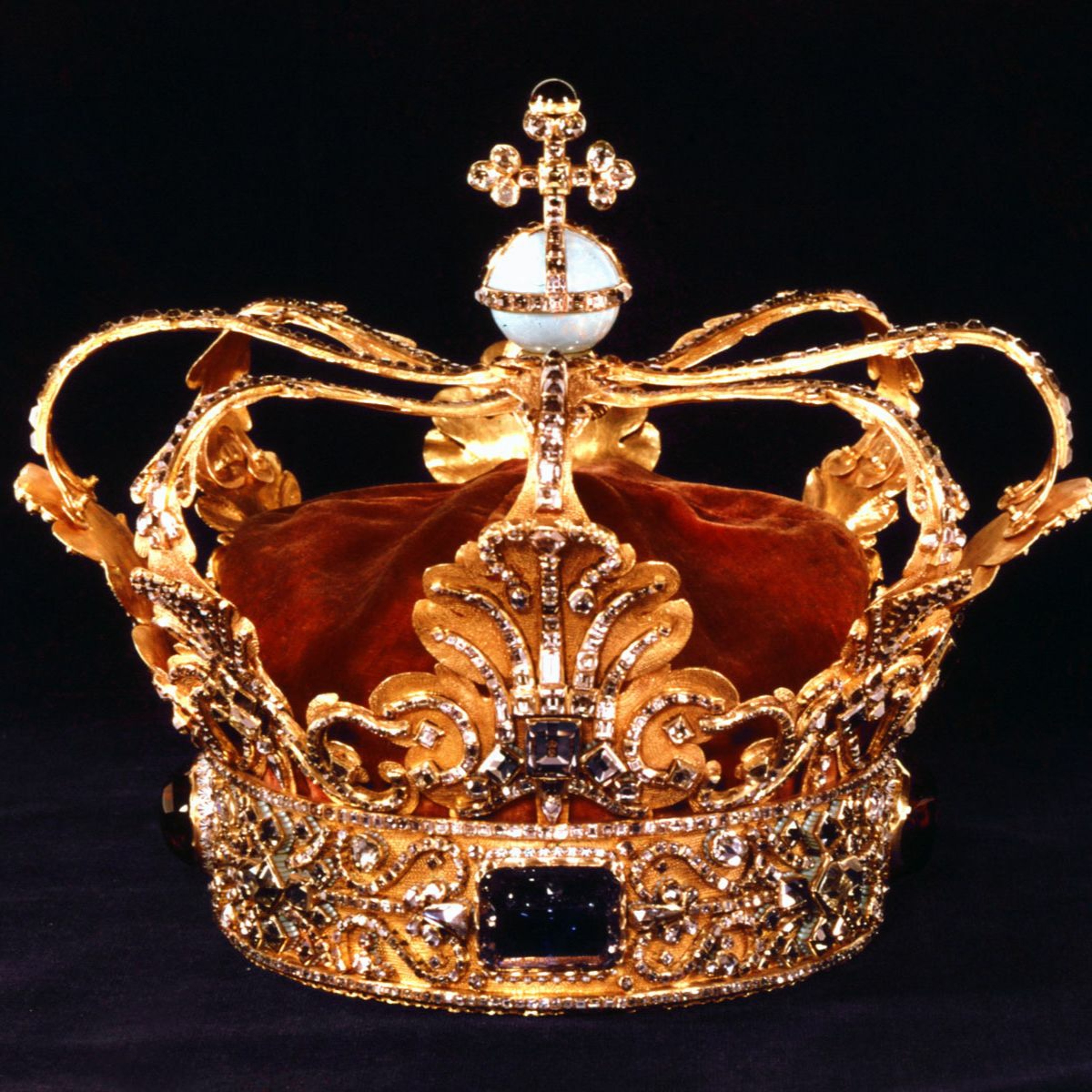 387 Teaser - New Royal Family