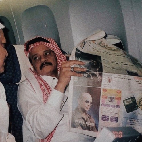 محدٍ عن أحبابه بيختار البعاد