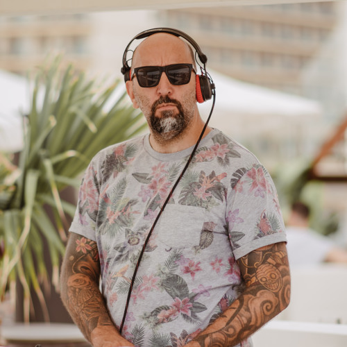 Puro Music Deep Series 030 // Isaac Indart at Purobeach Palma