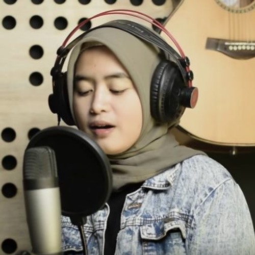 Stream Balik Kanan Wae by Woro Widowati | Listen online for free on