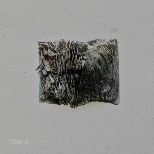 PREMIERE: B2 - STAUB 005